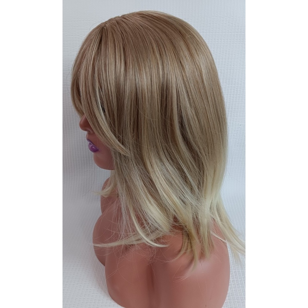 Women's breathable Traditional Cap synthetic thick layered blonde hair wig 6 - Picture 5 of 8